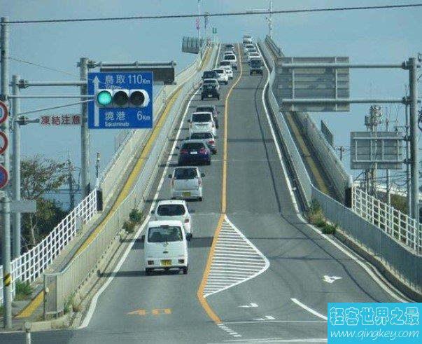世界上最独特的大桥，江岛大桥的坡度为6.1%