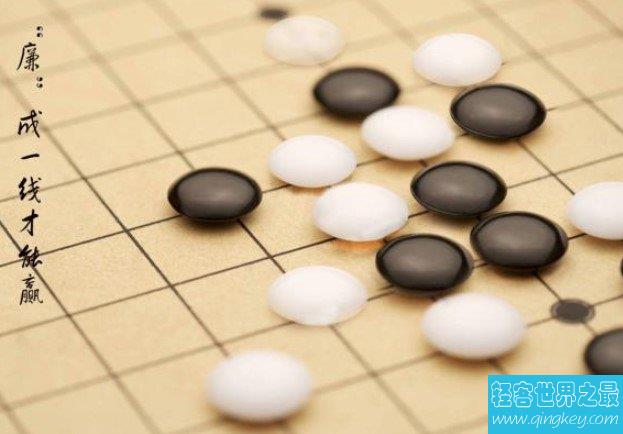 五子棋最高为九段段位，段位之后还分级别，一级为最高