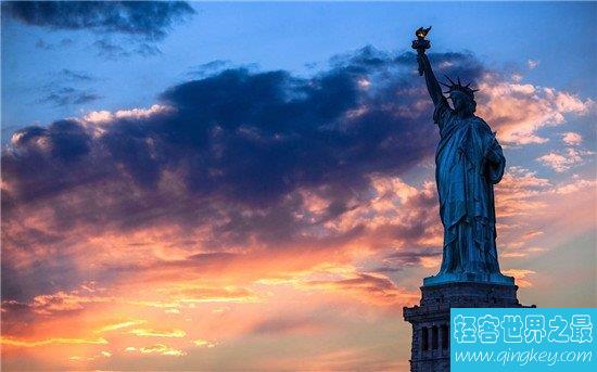 美国文化的五大象征，46米的自由女神像是美国文化的象征