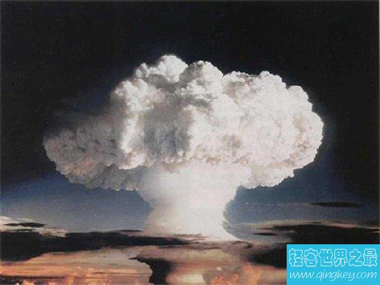 长崎原子弹事件 日本帝国主义瓦解的前兆日本历史上的一次浩劫