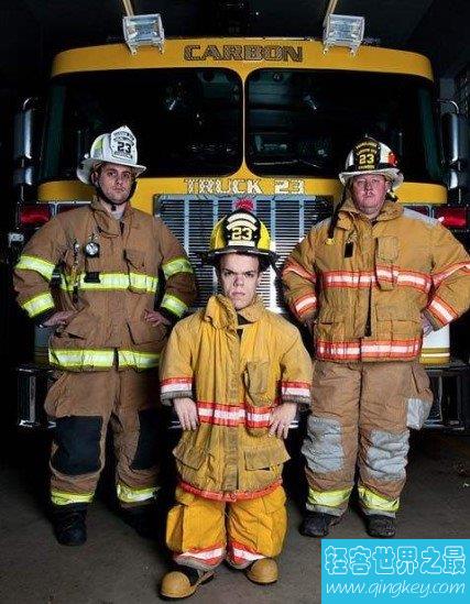 世界上最矮的消防员，只有1.27米