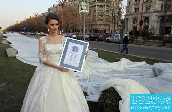世界上最长的婚纱，中国成都制作4100米婚纱
