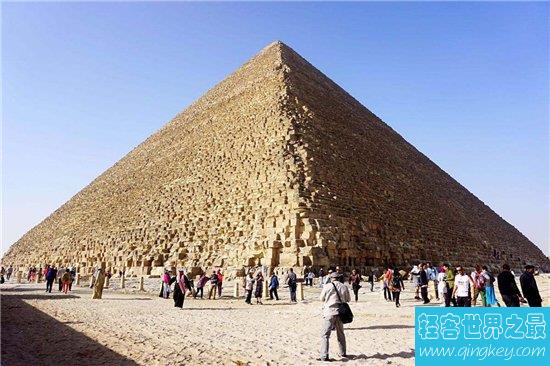 胡夫金字塔仍是未解之谜，成为建筑史上的奇迹