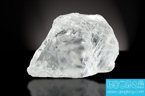 世界上最大的钻石库里南钻石 价值495亿用在了英国皇冠以及权杖
