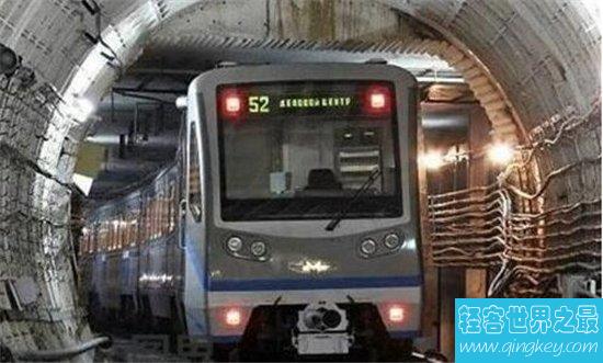 莫斯科地铁失踪案，地铁突然惊现而乘客全都不见