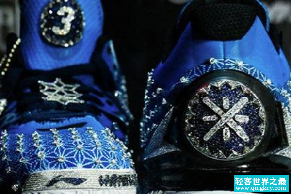 世界上最贵的运动鞋:蓝宝石镶满鞋面(售价高达2600万元)