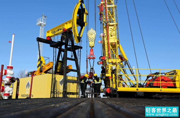 世界上最大的石油出产国是哪个?沙特阿拉伯 储量500亿吨