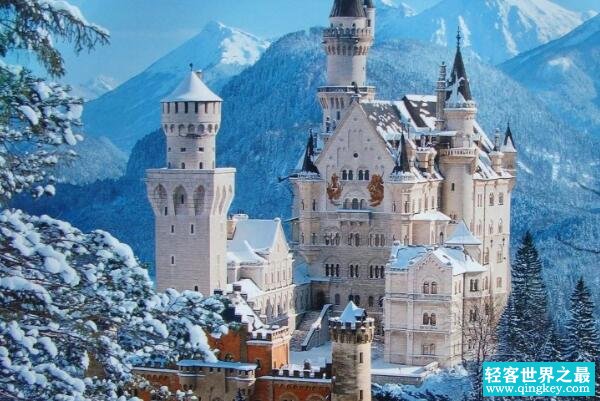 世界上最迷人的城堡 寄托着童话梦想的新天鹅城堡