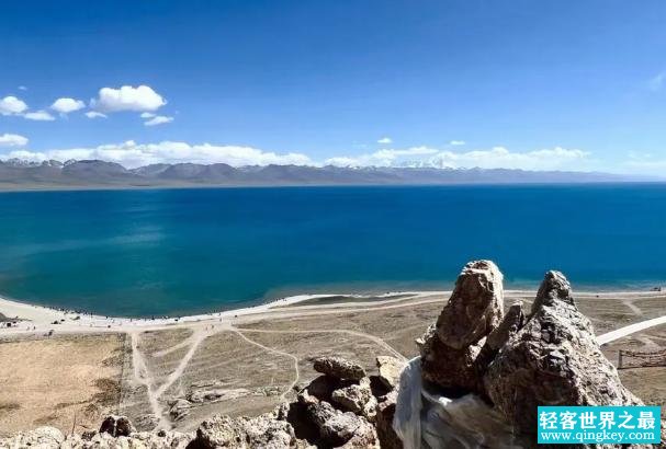 世界海拔最高的咸水湖 纳木措海拔4718米(位于西藏)