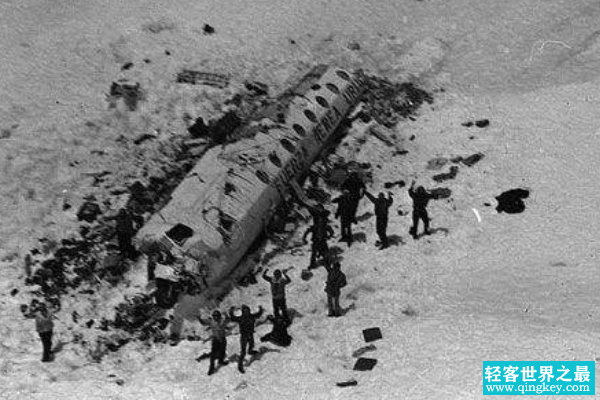 安第斯空难为什么不救援?16人依靠吃死人肉走出雪山