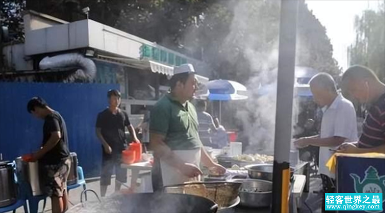 北京包子铺食客频频失踪 老板居然这么变态（人肉包）