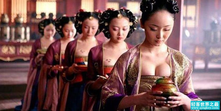 古代的乳娘有多苦逼 为了赚钱要做这件事（成人喂乳）